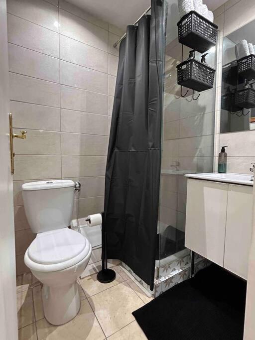 Duplex Minimaliste - 30 Min De Paris Apartment Saint-Ouen-l'Aumone Exterior photo